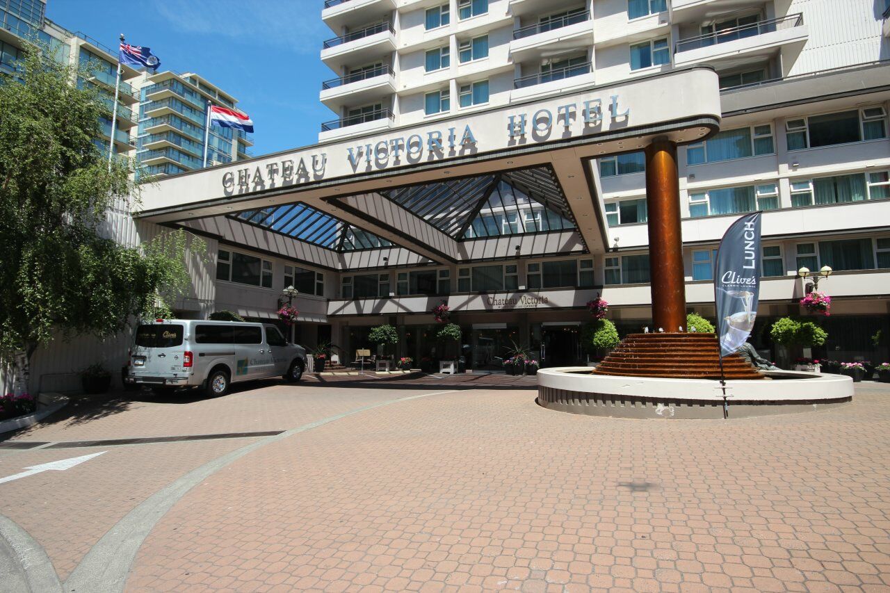 Chateau Victoria Hotel & Suites Exterior photo